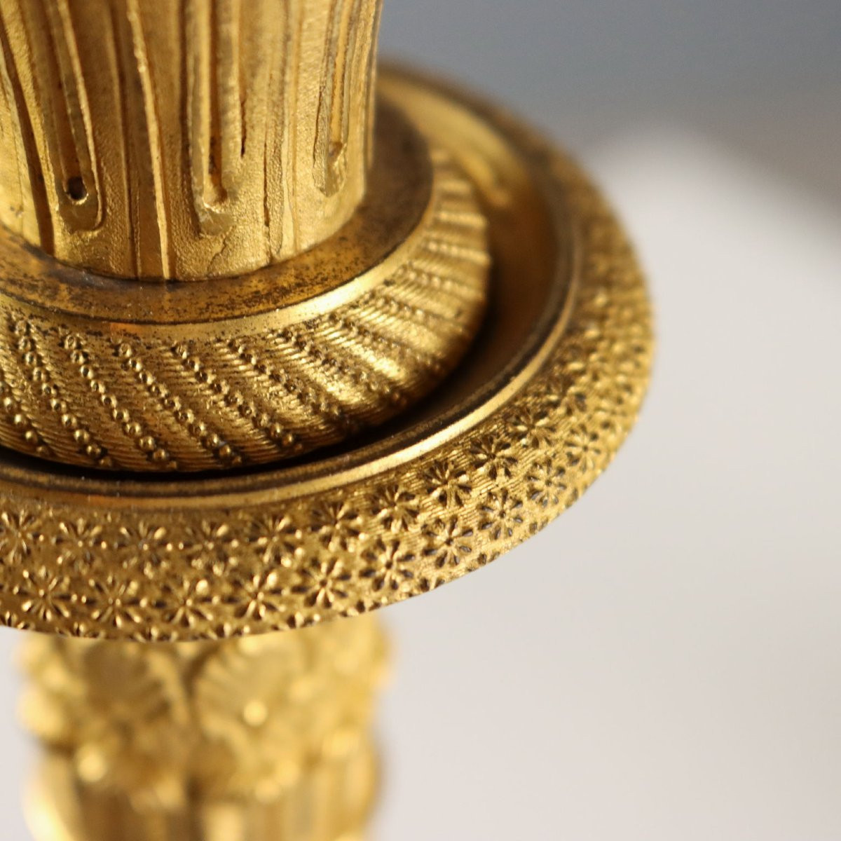 Coppia di Candelabri in Bronzo Dorato Francia Seconda Metà XIX Secolo-photo-4