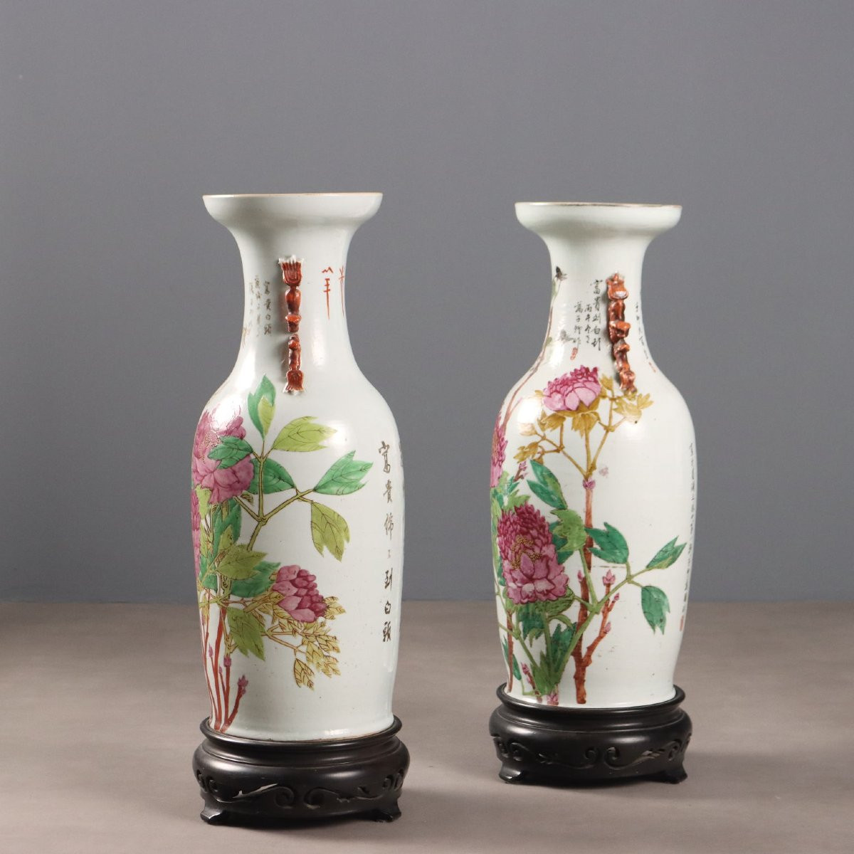 Coppia di Vasi a Balaustro con Supporto in Legno Cina Periodo della Repubblica 1910 ca.-photo-7