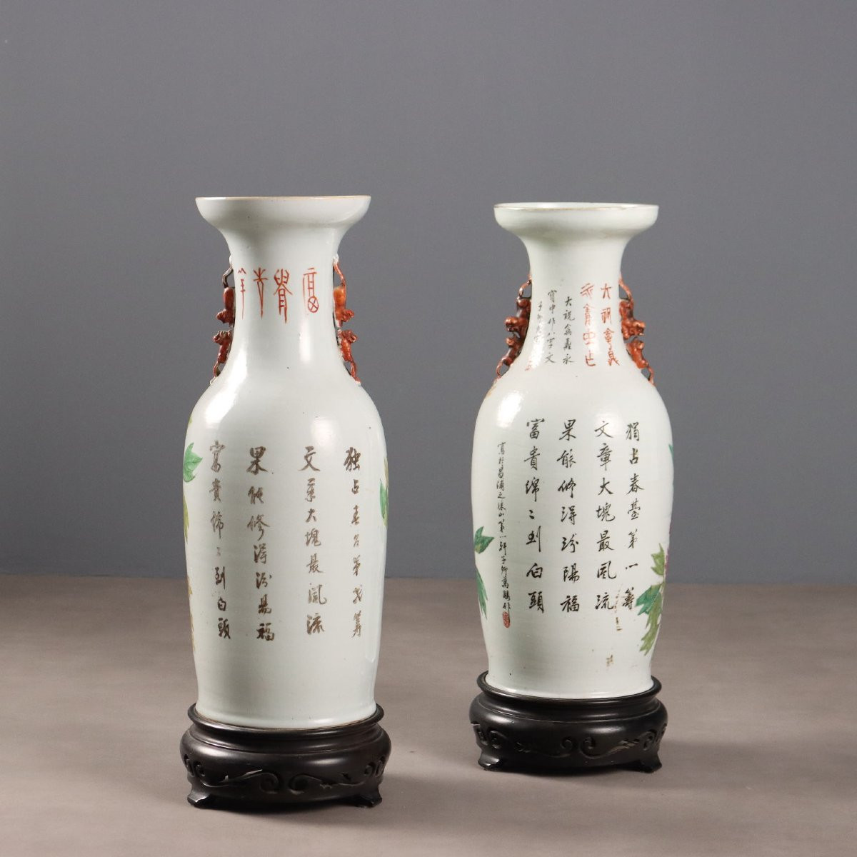 Coppia di Vasi a Balaustro con Supporto in Legno Cina Periodo della Repubblica 1910 ca.-photo-8