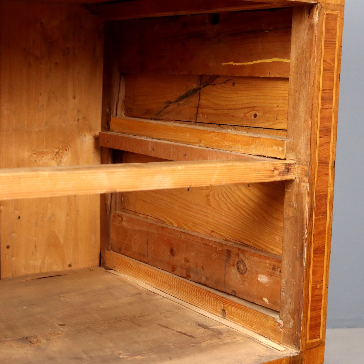 Cassettone Neoclassico in Noce Emilia Ultimo Quarto XVIII Secolo-photo-3