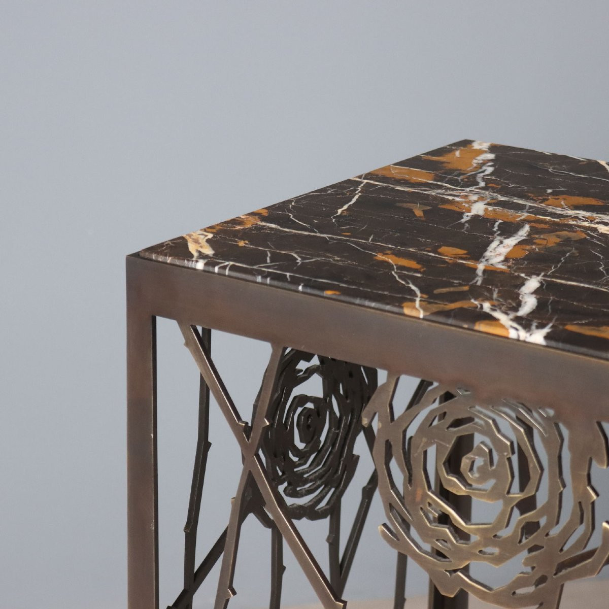 Consolle in Ottone lavorato a Motivo di Roseto fiorito Italia, XX Secolo-photo-1