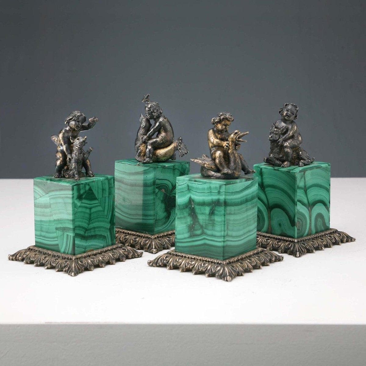 Gruppo di Sculture in Argento e Malachite Italia Primo Quarto XX Secolo