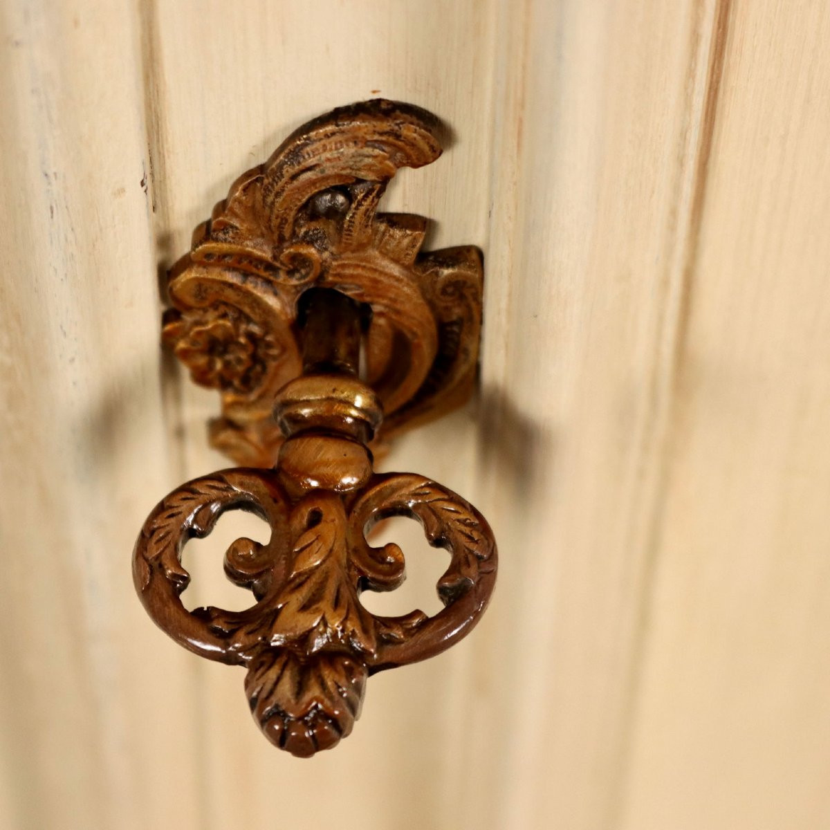 Credenzino Barocco in Noce laccato Italia XX Secolo-photo-1