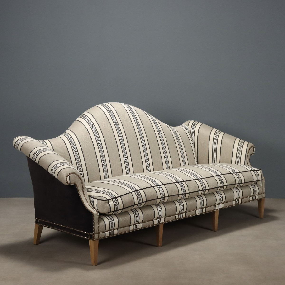 Divano ad Orecchioni Italia XX Secolo