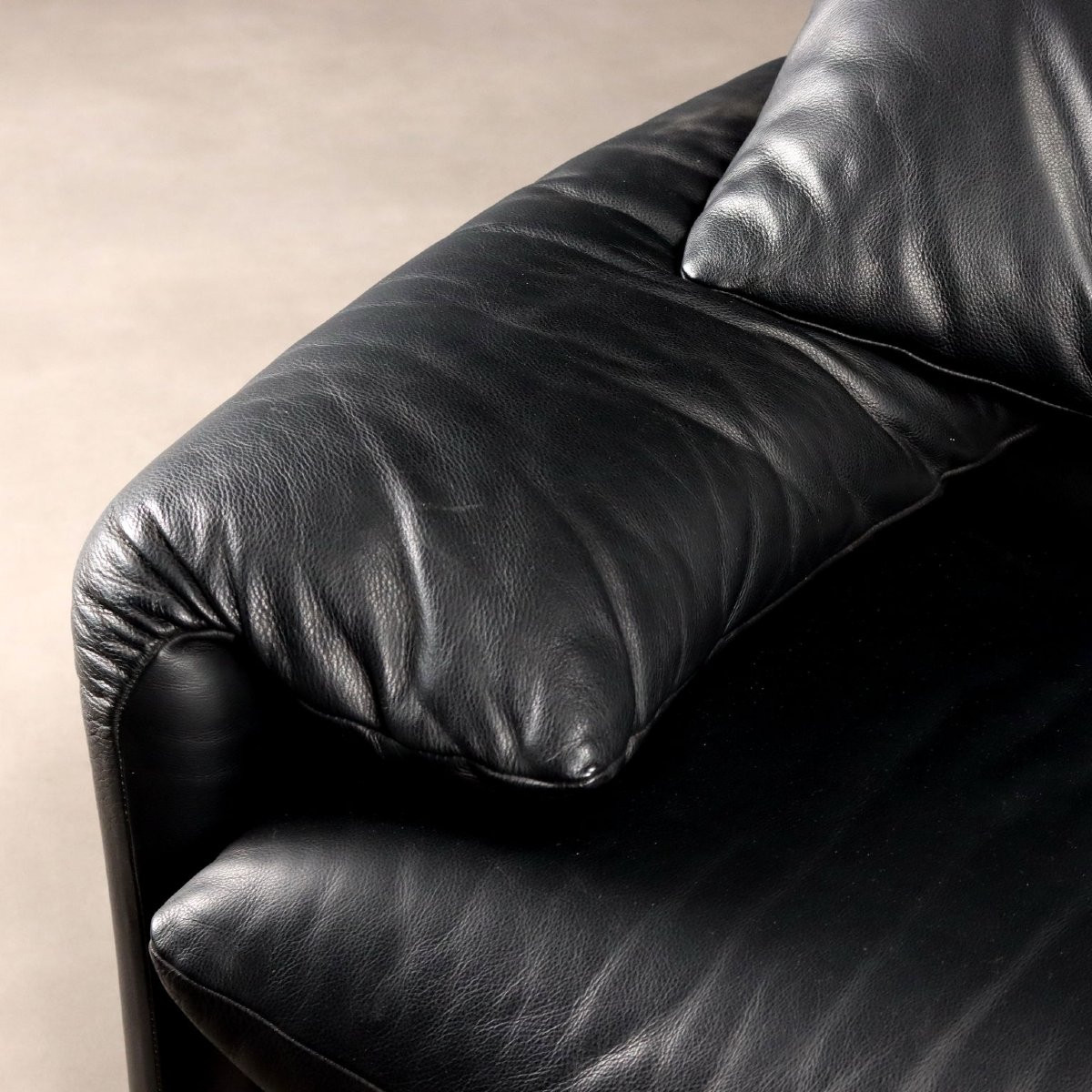 Poltrone 'Maralunga' di Vico Magistretti per Cassina-photo-2