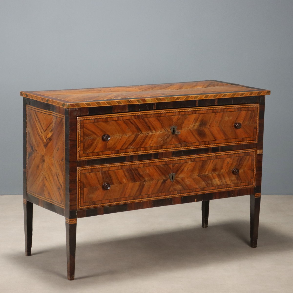 Comò Neoclassico in Ulivo Toscana Seconda Metà XVIII Secolo