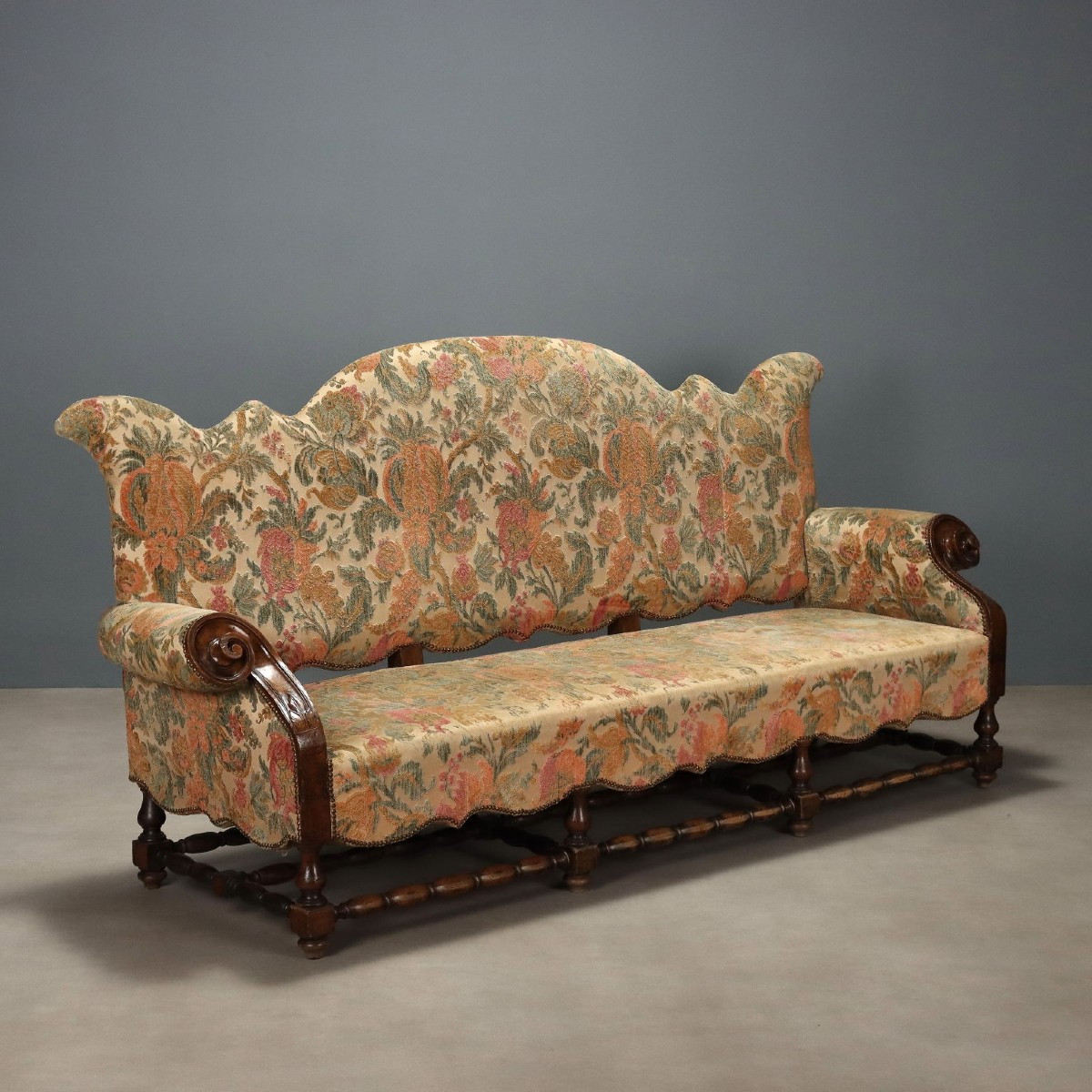 Divano Barocco in Noce Italia Fine XVIII Secolo