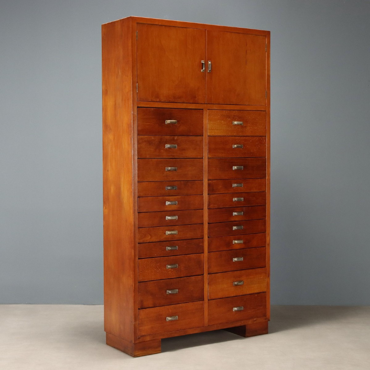 Grande Mobile a Cassetti Anni '60