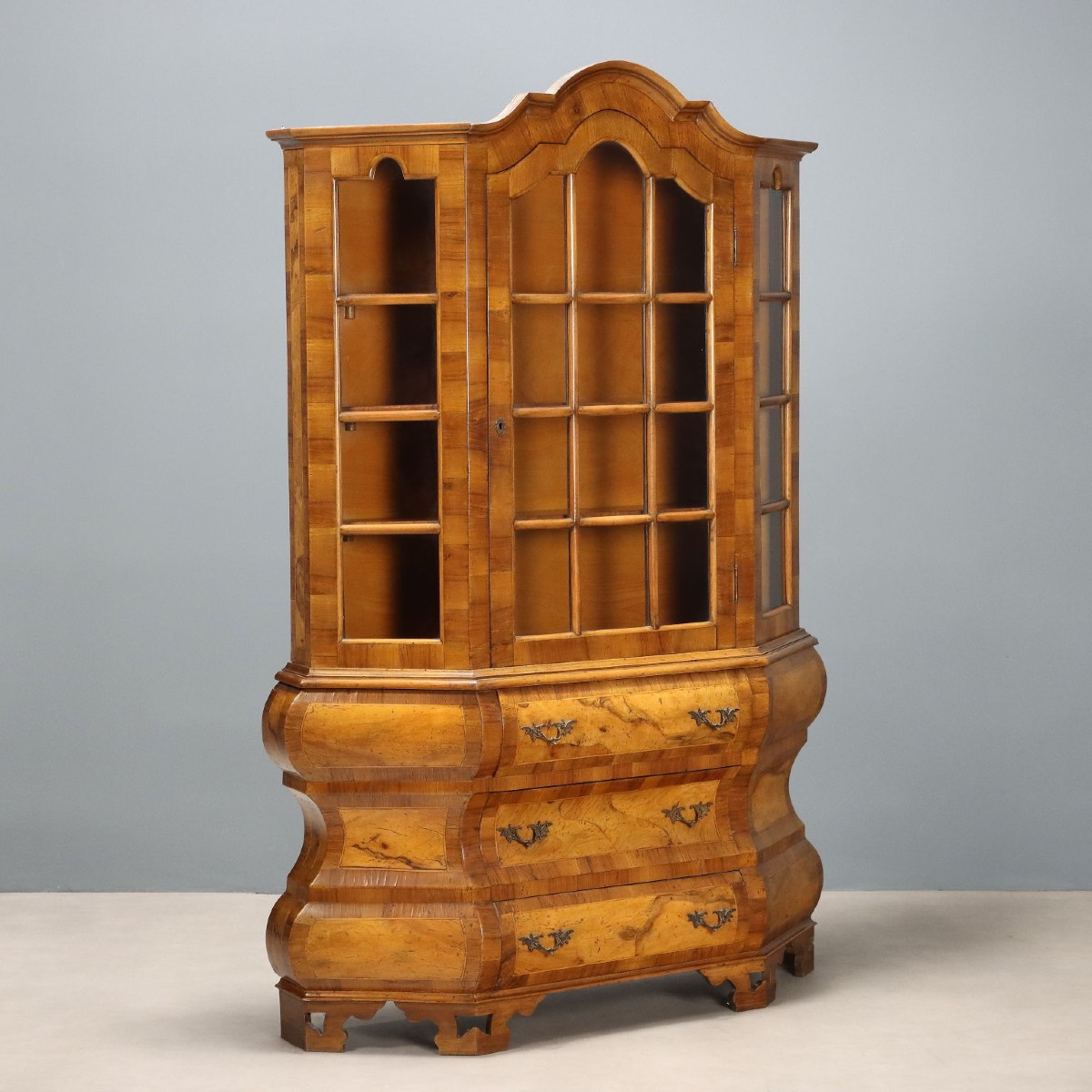 Vetrina in Noce Italia Inizio XX Secolo