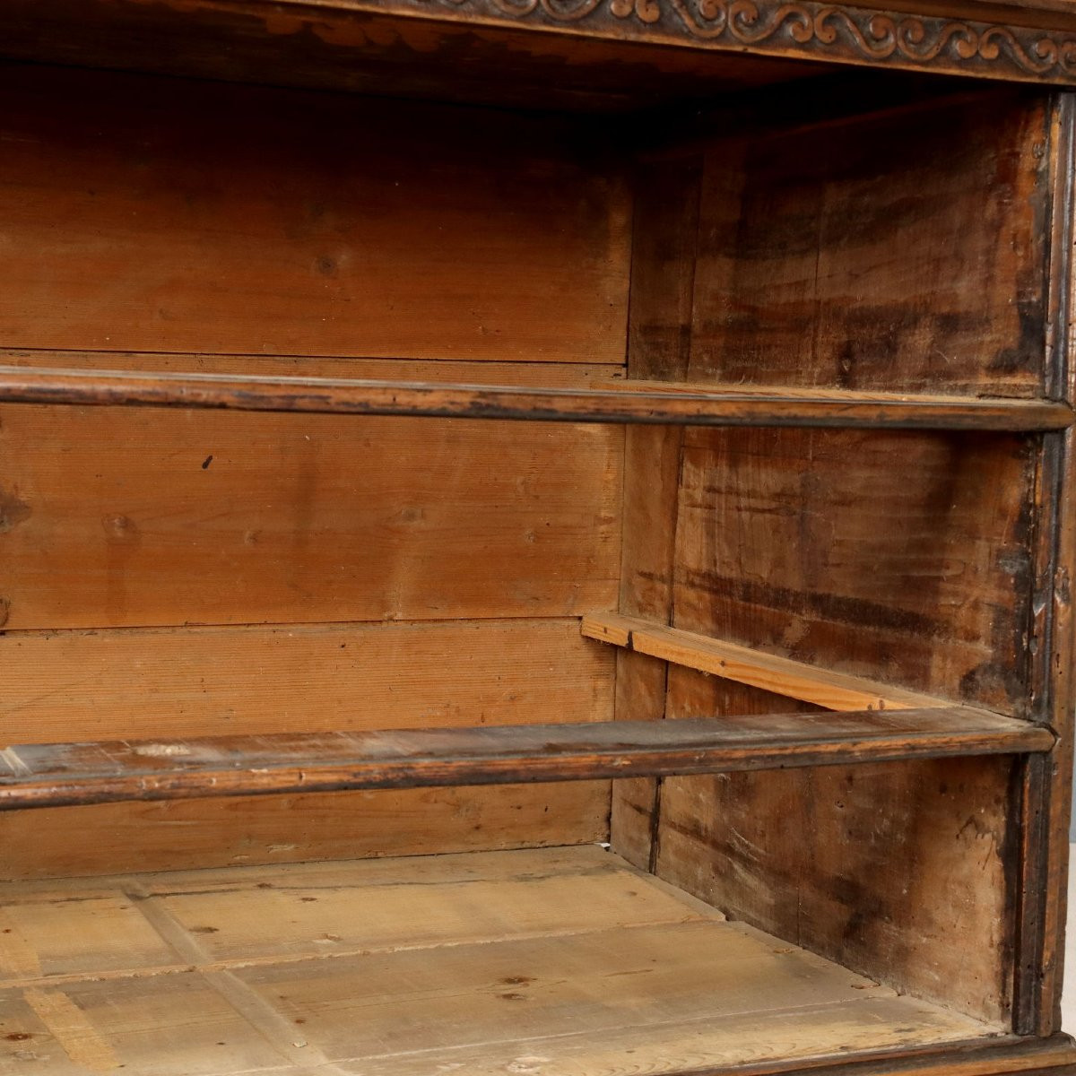 Cassettone Barocco in Noce Italia Primo Quarto XVIII Secolo-photo-2