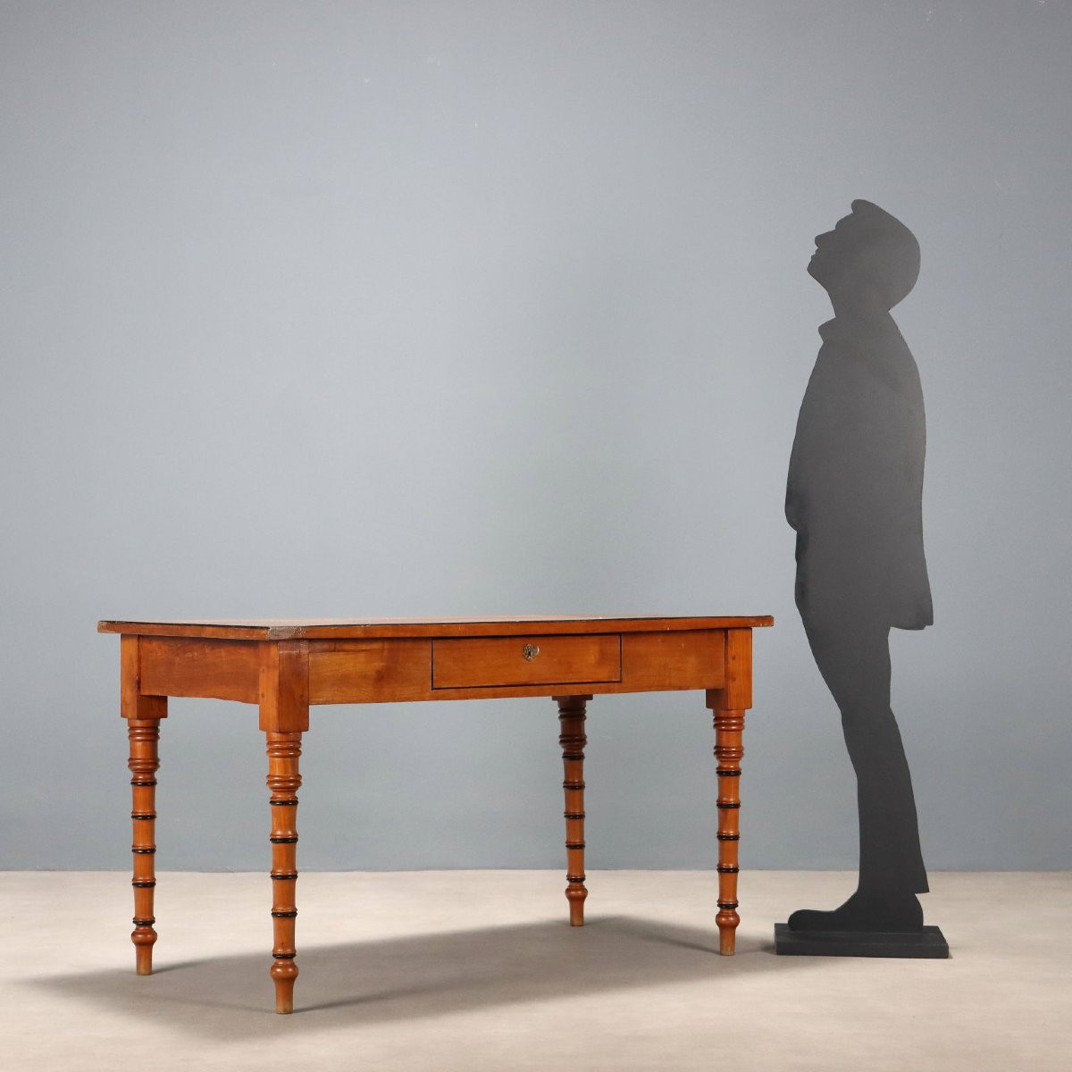 Tavolo in Ciliegio con Modanature Ebanizzate Italia Metà XIX Secolo-photo-2