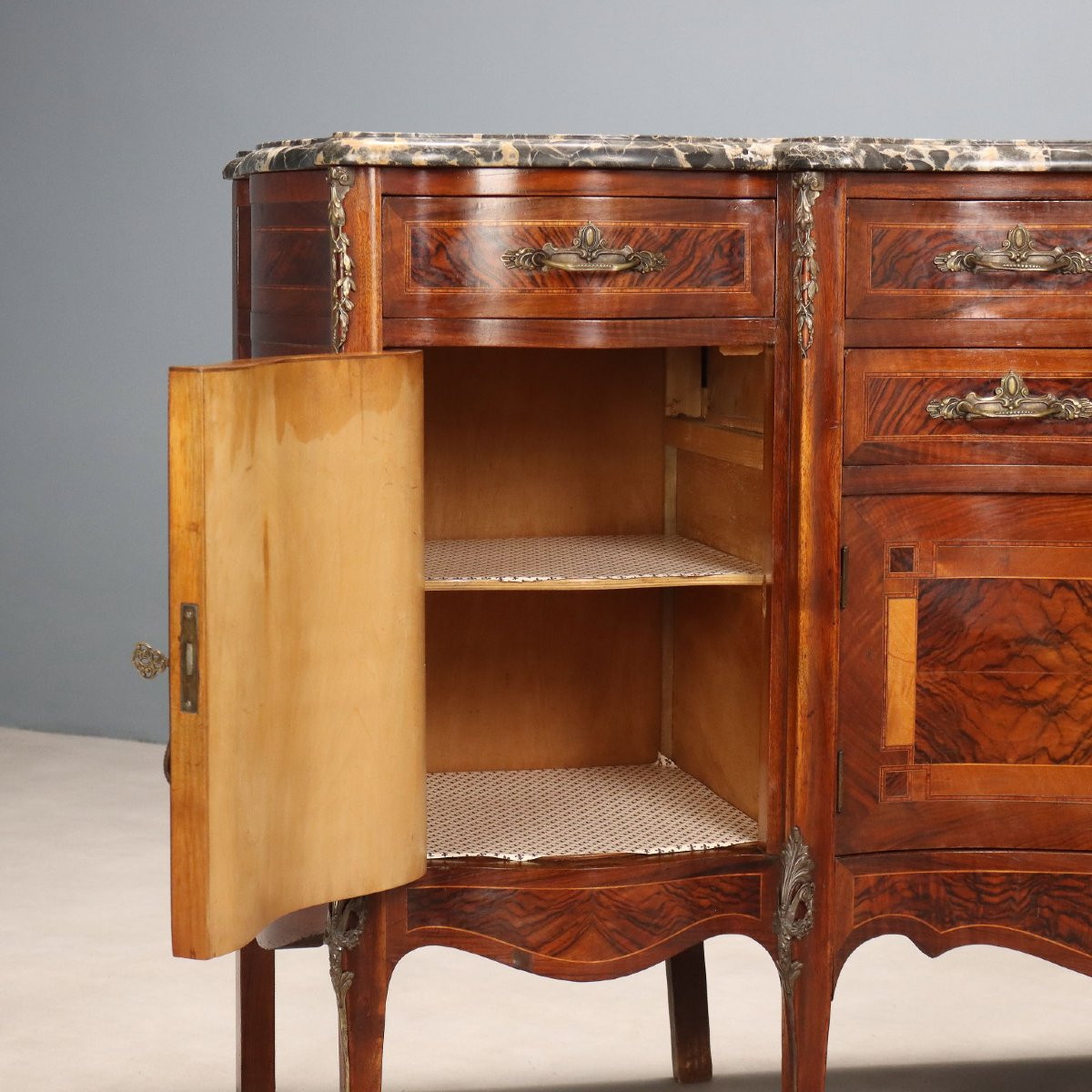 Credenza a quattro ante, Italia, inizio XX Secolo.-photo-4