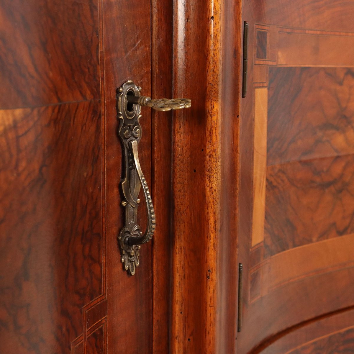 Credenza a quattro ante, Italia, inizio XX Secolo.-photo-5