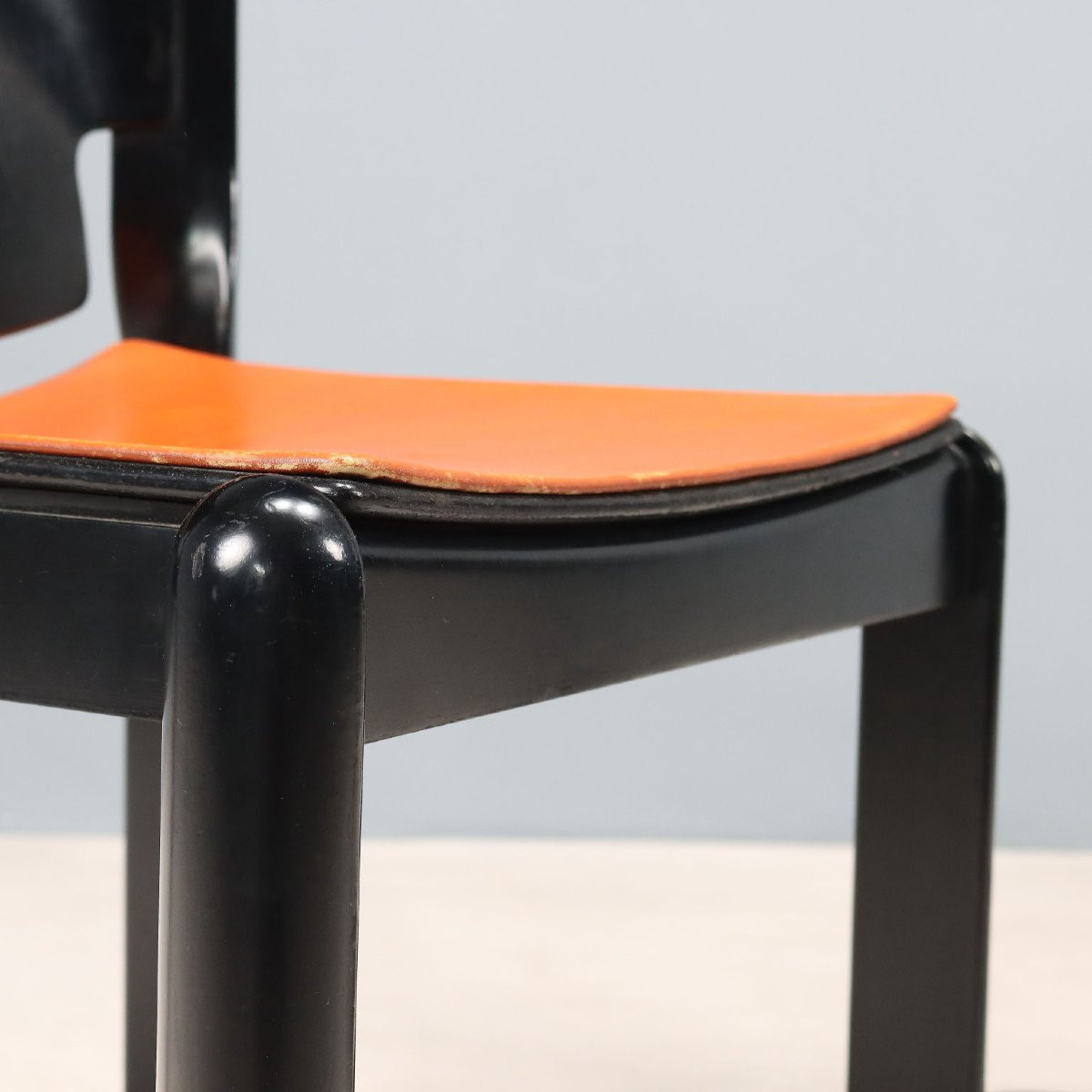 Otto Sedie '122' di Vico Magistretti per Cassina-photo-2