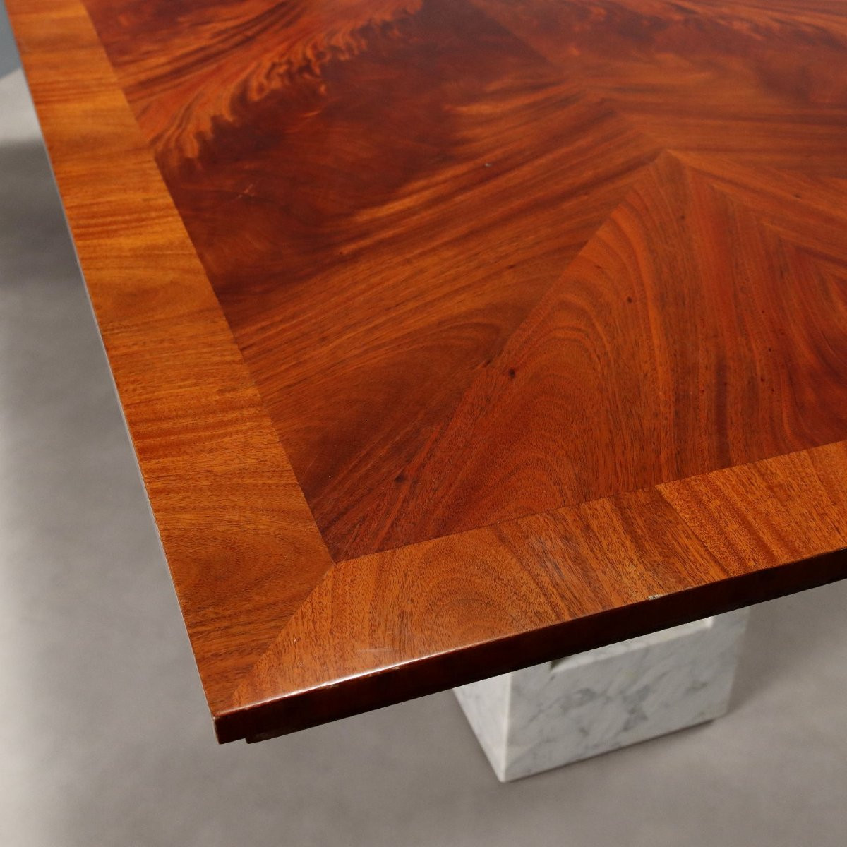 Tavolo Anni '80 con Gambe in Marmo-photo-4