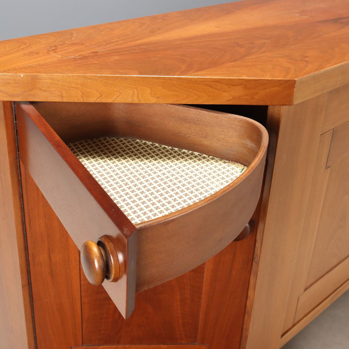 Credenza Scantonata Anni 60 produzione Bernini Design di Silvio Coppola-photo-2