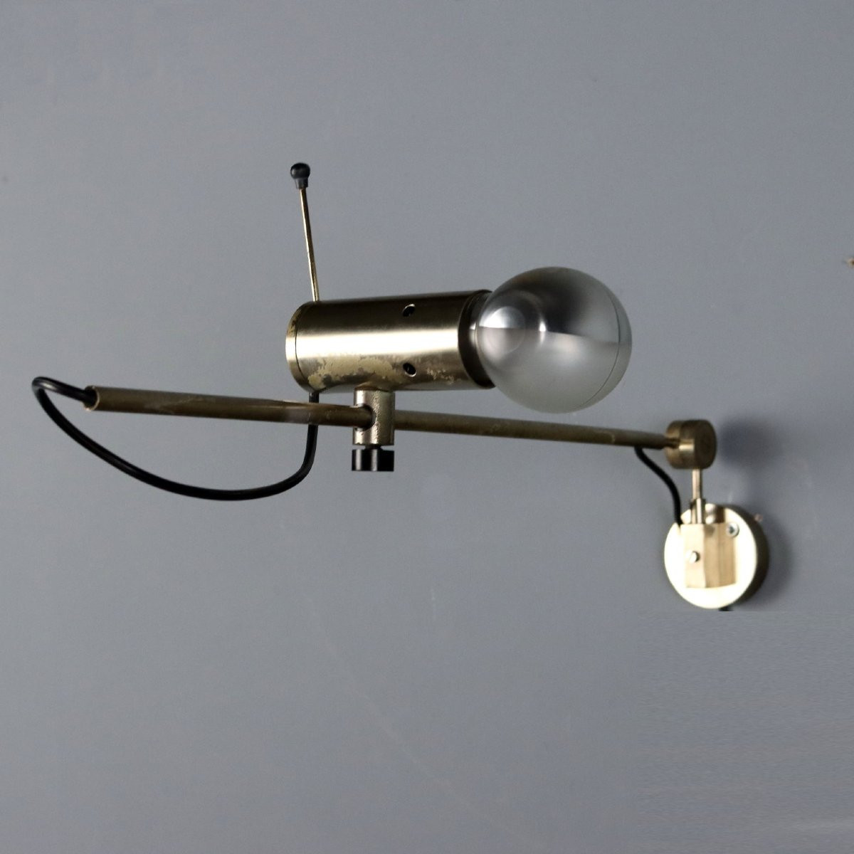 Due Lampade '194' di Tito Agnoli per Oluce-photo-2