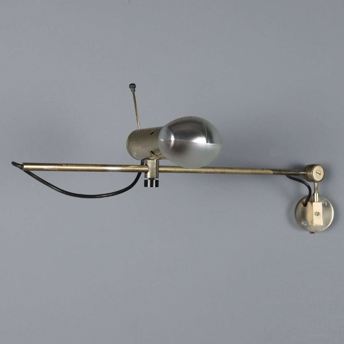 Due Lampade '194' di Tito Agnoli per Oluce-photo-3