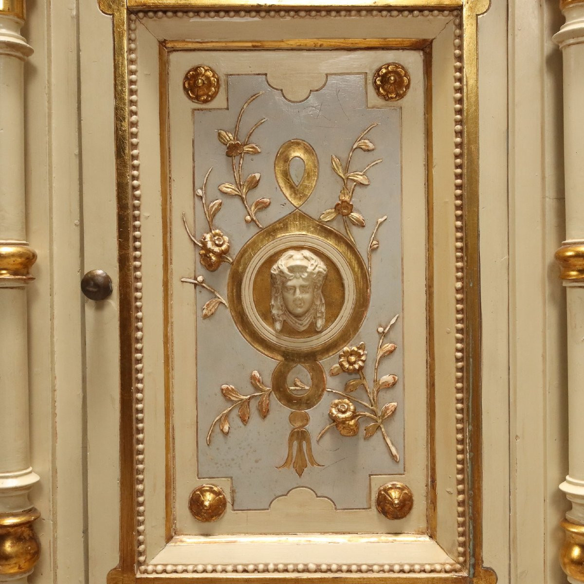 Coppia di Credenze in Abete Laccato e Intagliato Italia Fine XIX Secolo-photo-3