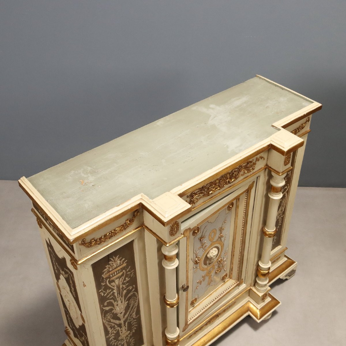 Coppia di Credenze in Abete Laccato e Intagliato Italia Fine XIX Secolo-photo-7