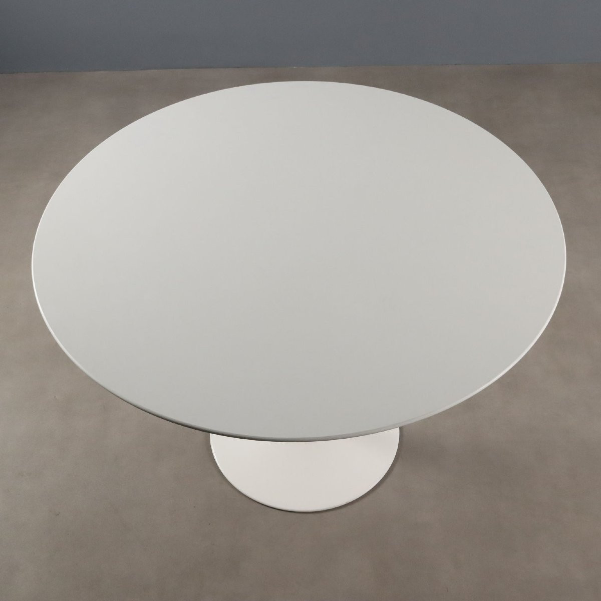 Tavolo Tondo 'Tulip' di Eero Saarinen per Knoll-photo-4