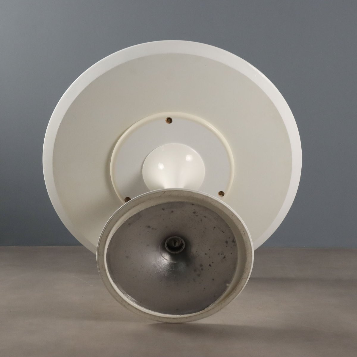 Tavolo Tondo 'Tulip' di Eero Saarinen per Knoll-photo-3