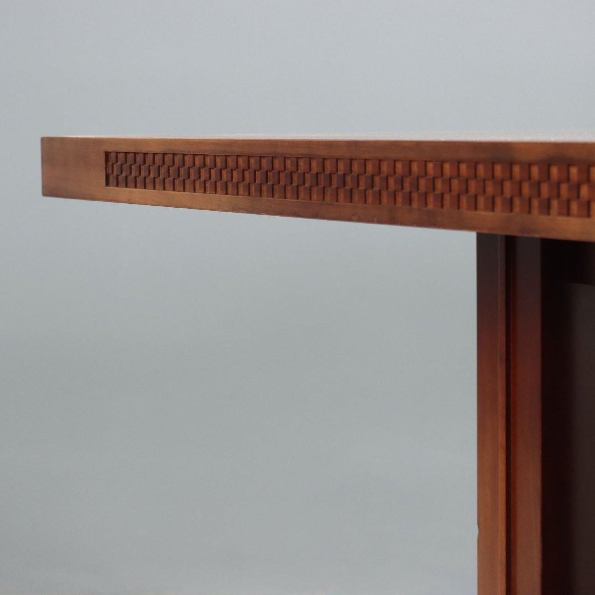Tavolo 'Husser' di Frank Lloyd Wright per Cassina -photo-1