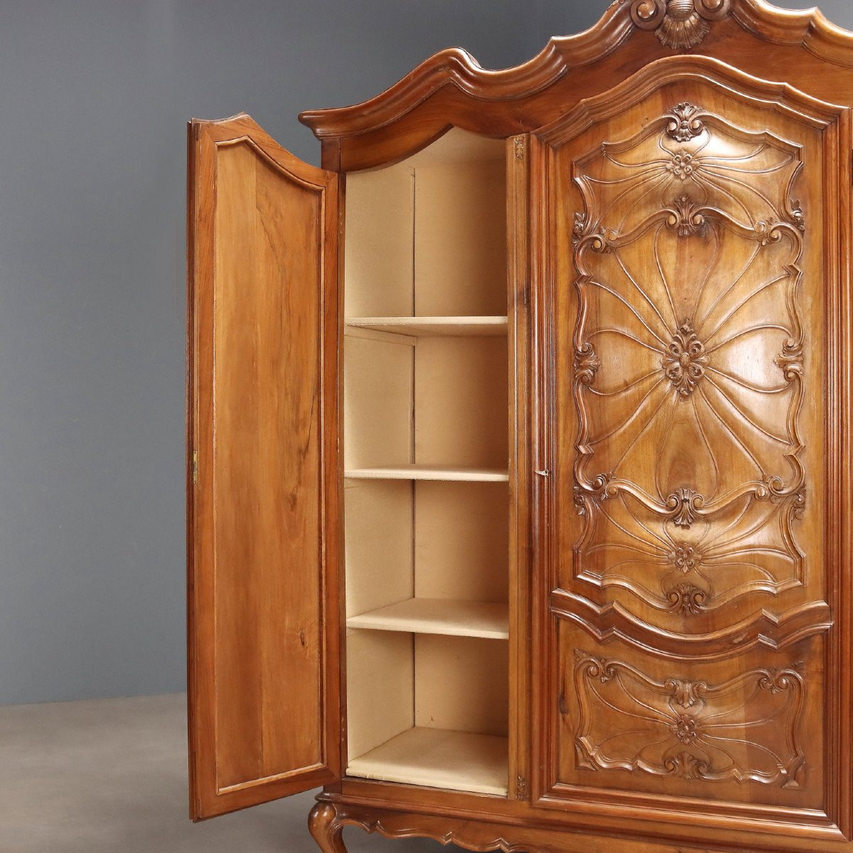 Armadio Italia, Metà XX Secolo-photo-1