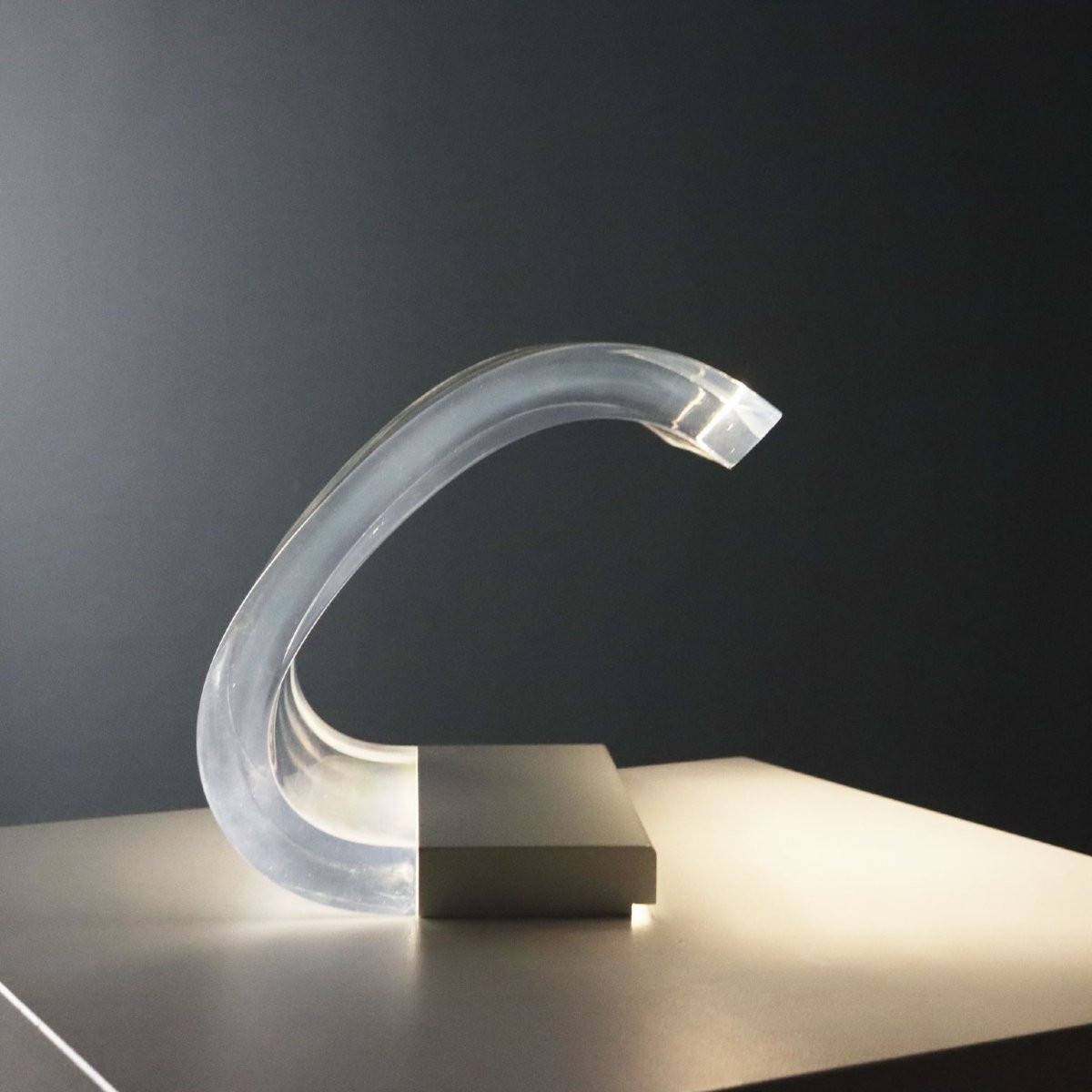 Lampada '281 Acrilica' Oluce Design di Gianni e Joe Colombo-photo-4