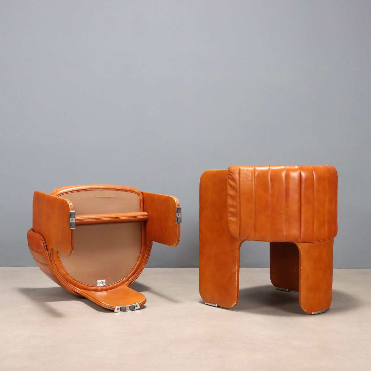 Due Poltroncine 'Dinette' Poltrona Frau Design di Luigi Massoni Anni 70-photo-5