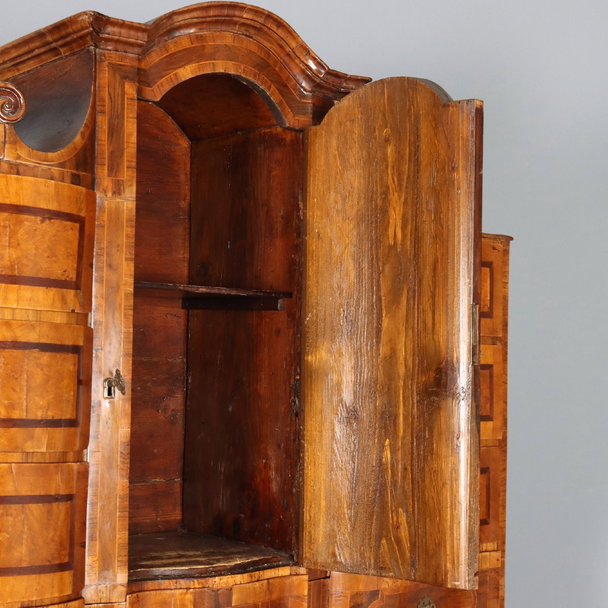 Trumeau in Noce e Radica di Acero con Filettature in Essenze Varie Trento XVIII Secolo-photo-2