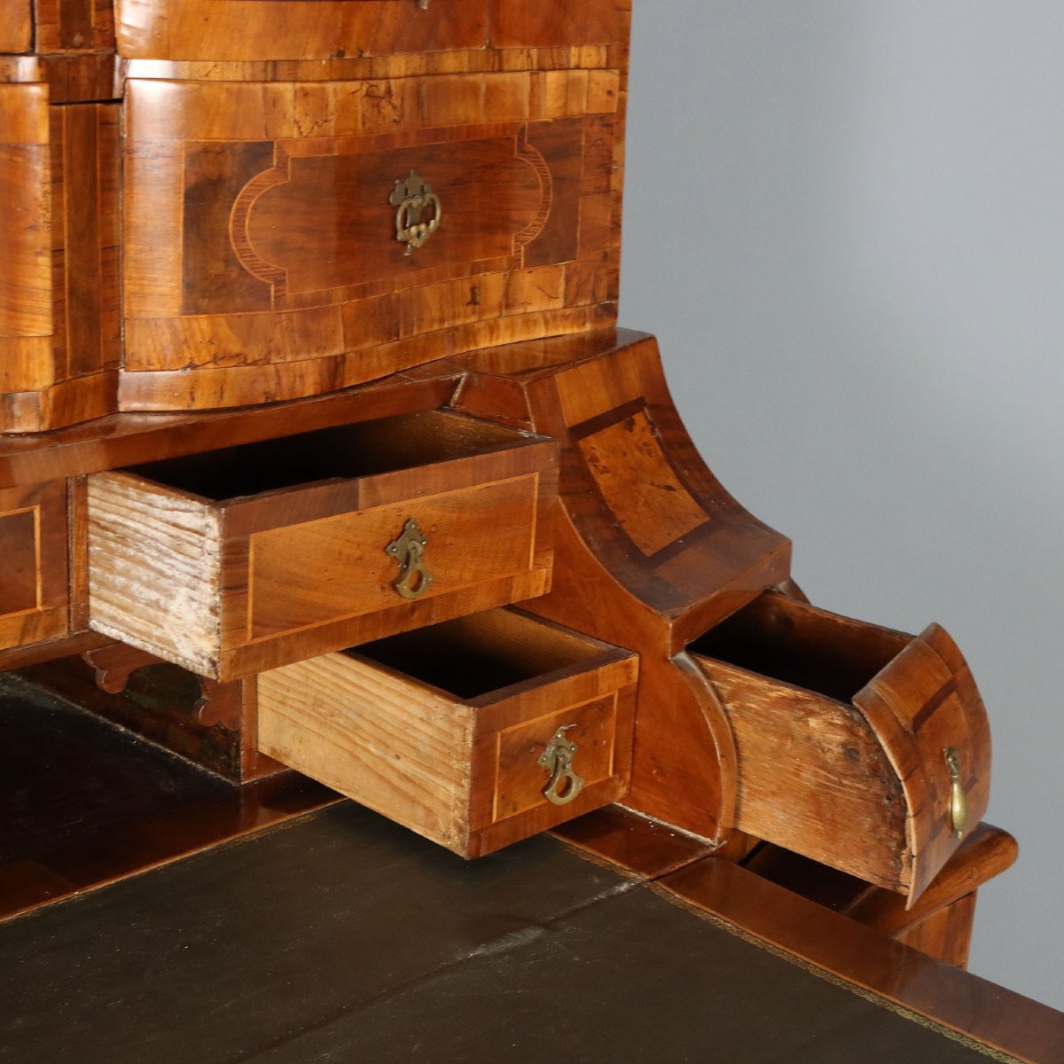 Trumeau in Noce e Radica di Acero con Filettature in Essenze Varie Trento XVIII Secolo-photo-7