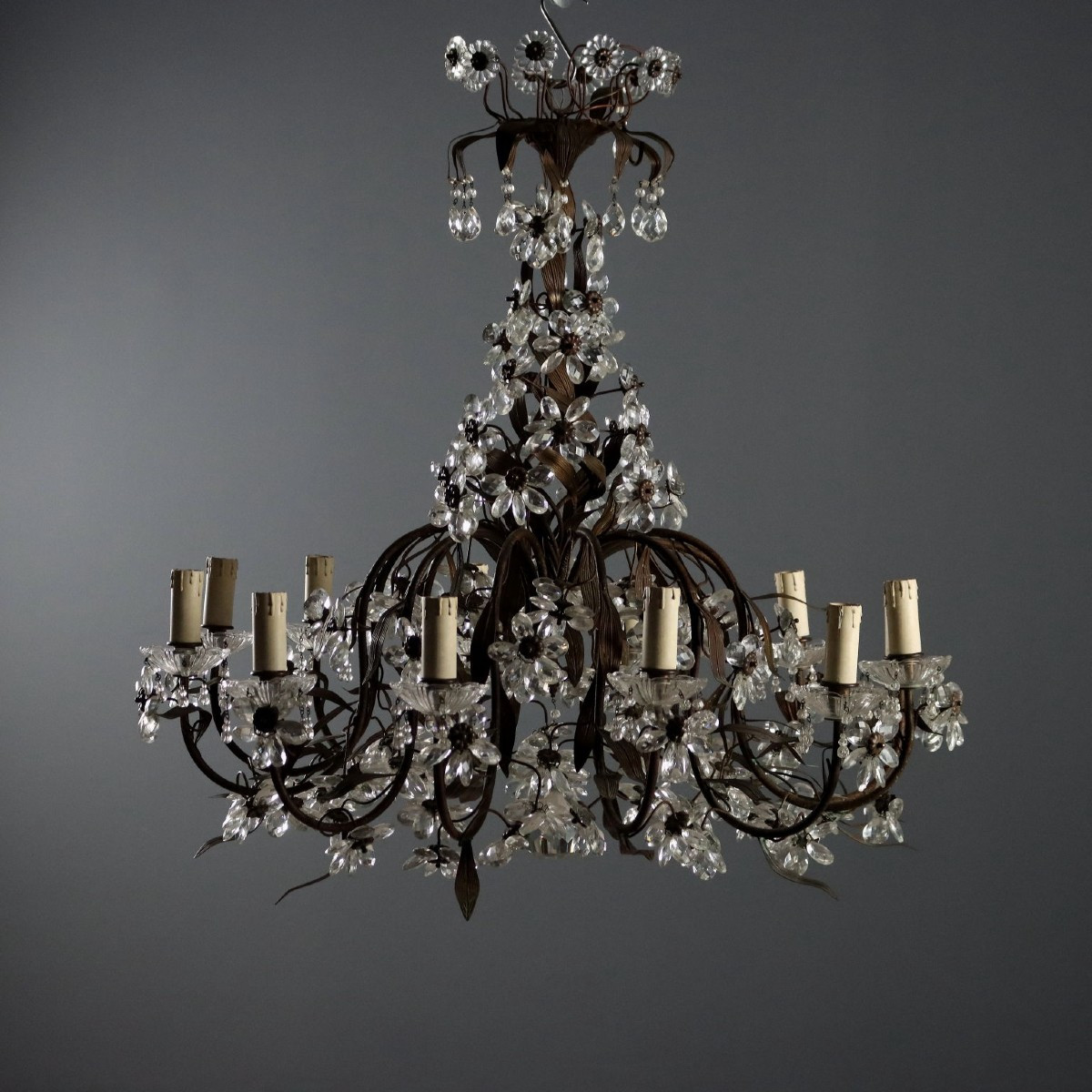 Lampadario in Ferro e Lamierino Italia XX Secolo