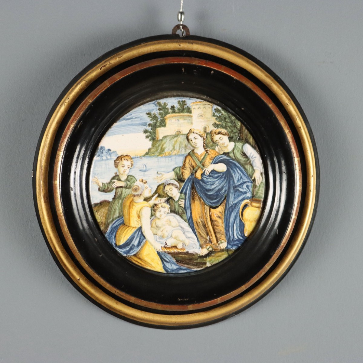 Mosè Salvato dalle Acque Tondo in Maiolica dentro Cornice in Legno Manifattura Castelli d'Abruz