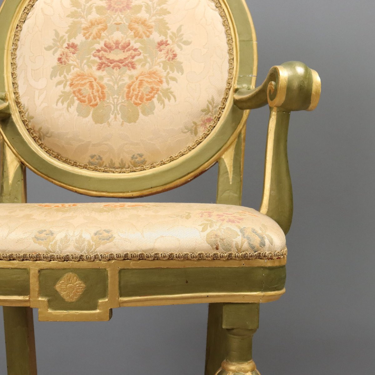 Gruppo di dieci Poltroncine Barocche Laccate e Dorate Italia XVIII Secolo-photo-3