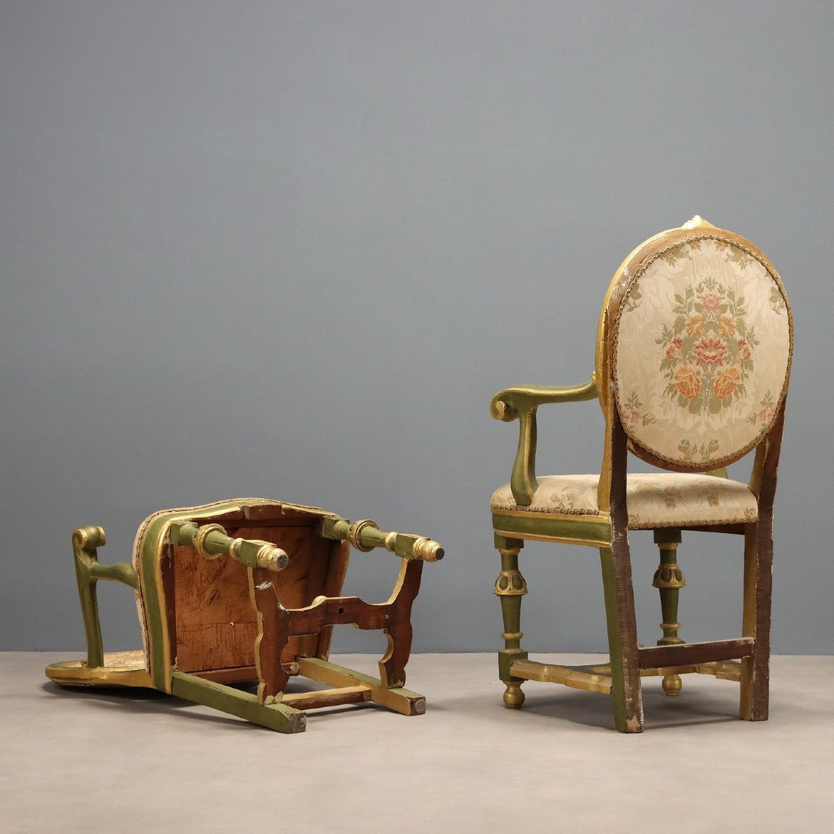 Gruppo di dieci Poltroncine Barocche Laccate e Dorate Italia XVIII Secolo-photo-8