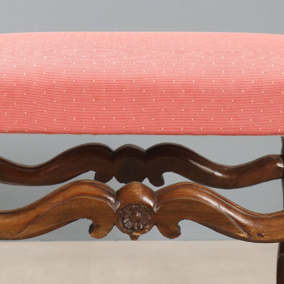 Coppia di Sgabelli Barocchi in Noce Piemonte Inizio XVIII Secolo-photo-1