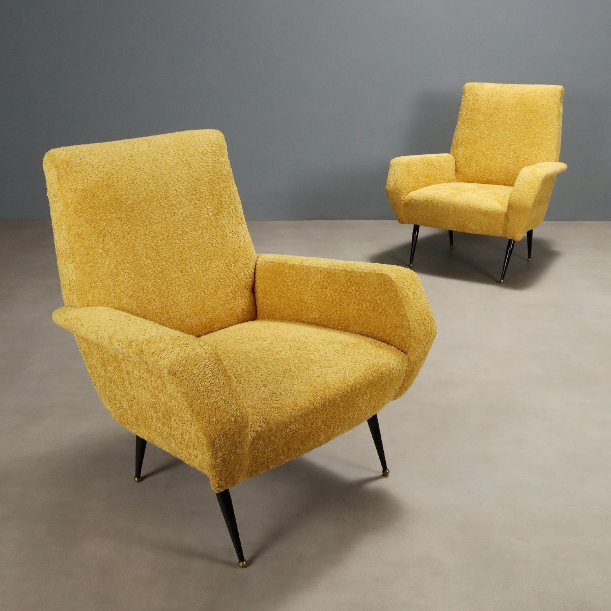 Due Poltrone Anni '60 Rivestimento in Tessuto Giallo