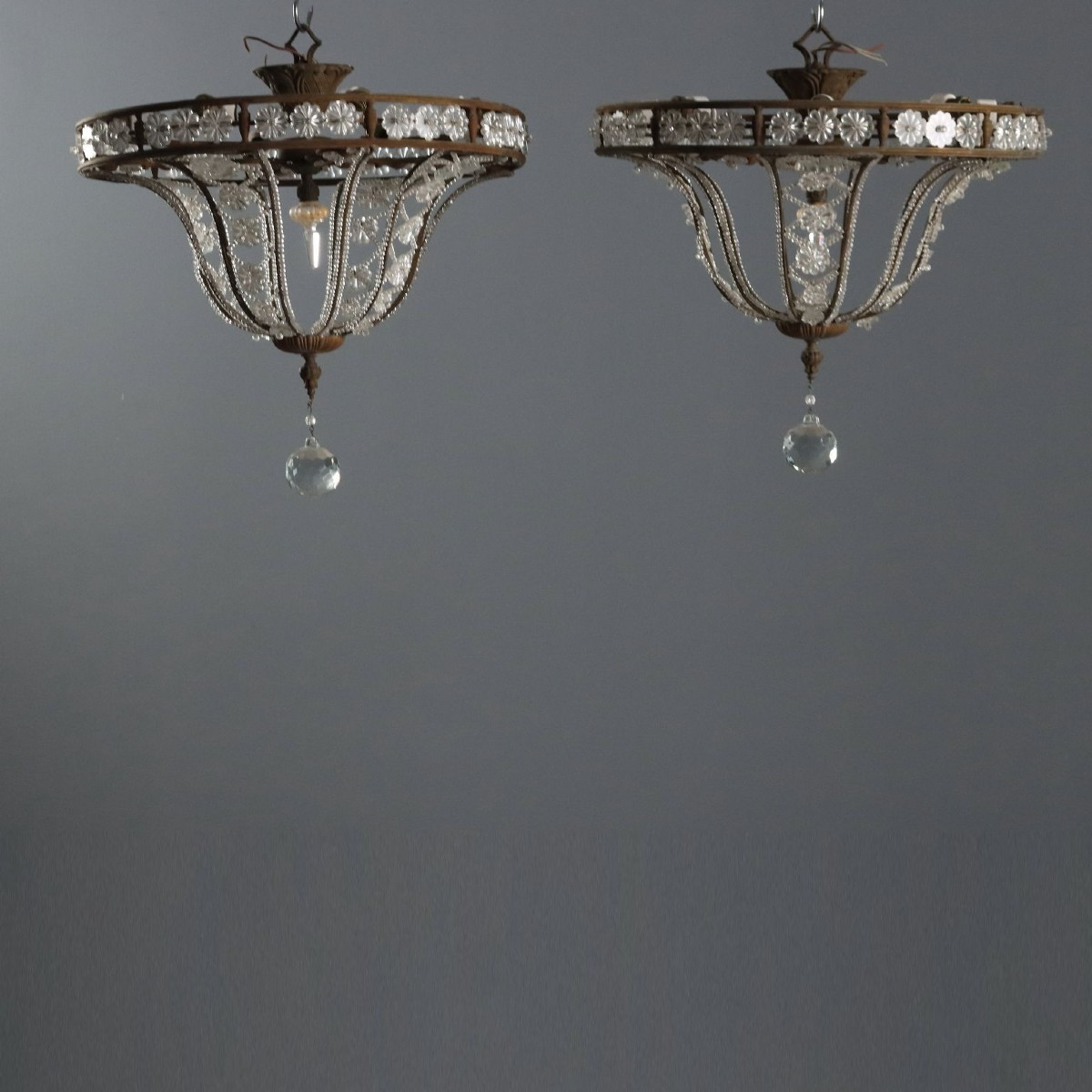 Coppia di Lampadari a Otto Luci Italia, inizio XX Secolo