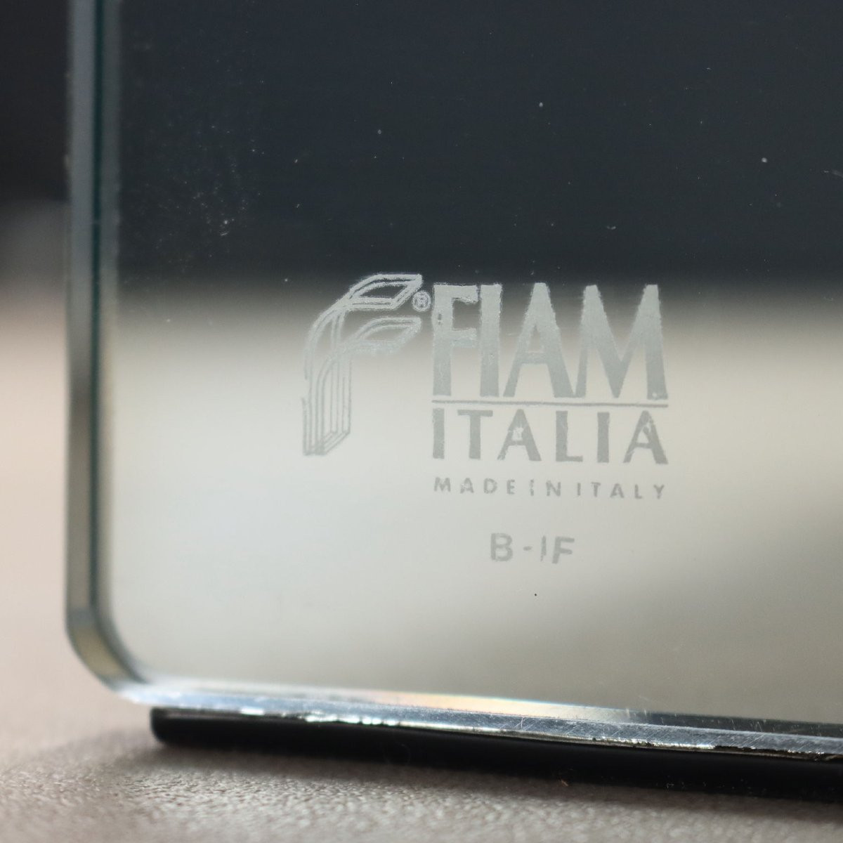 Cassettiera 'Rialto' di Vittorio Livi Produzione Fiam Italia Anni '90-photo-4