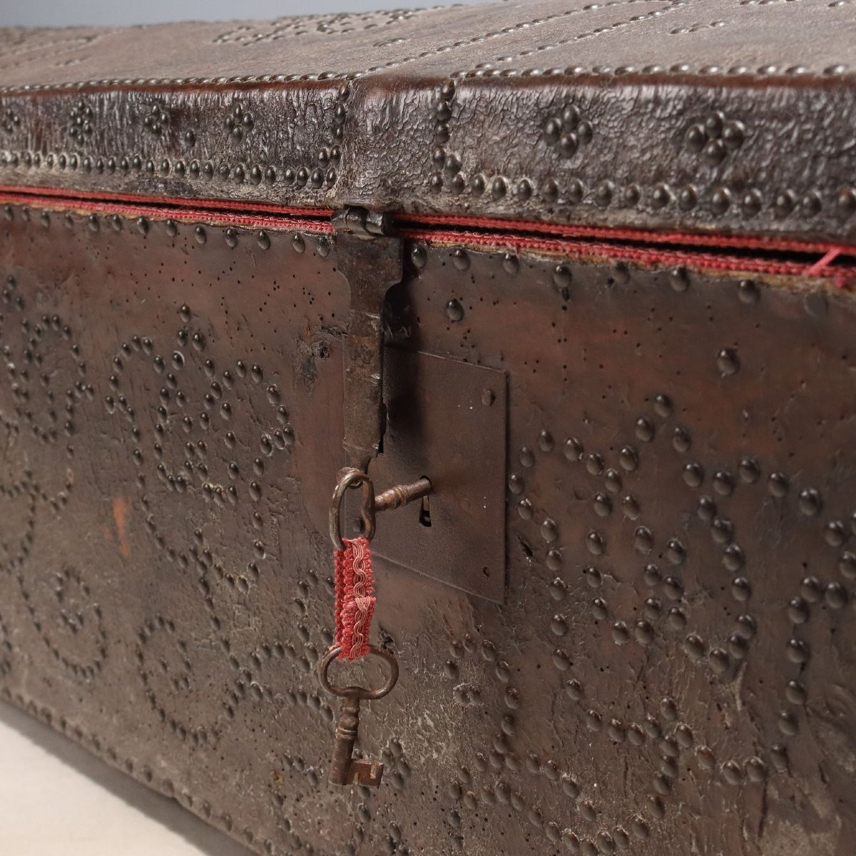 Baule Spagnolo in Legno Rivestito in Cuoio Spagna Fine XVIII Secolo-photo-2