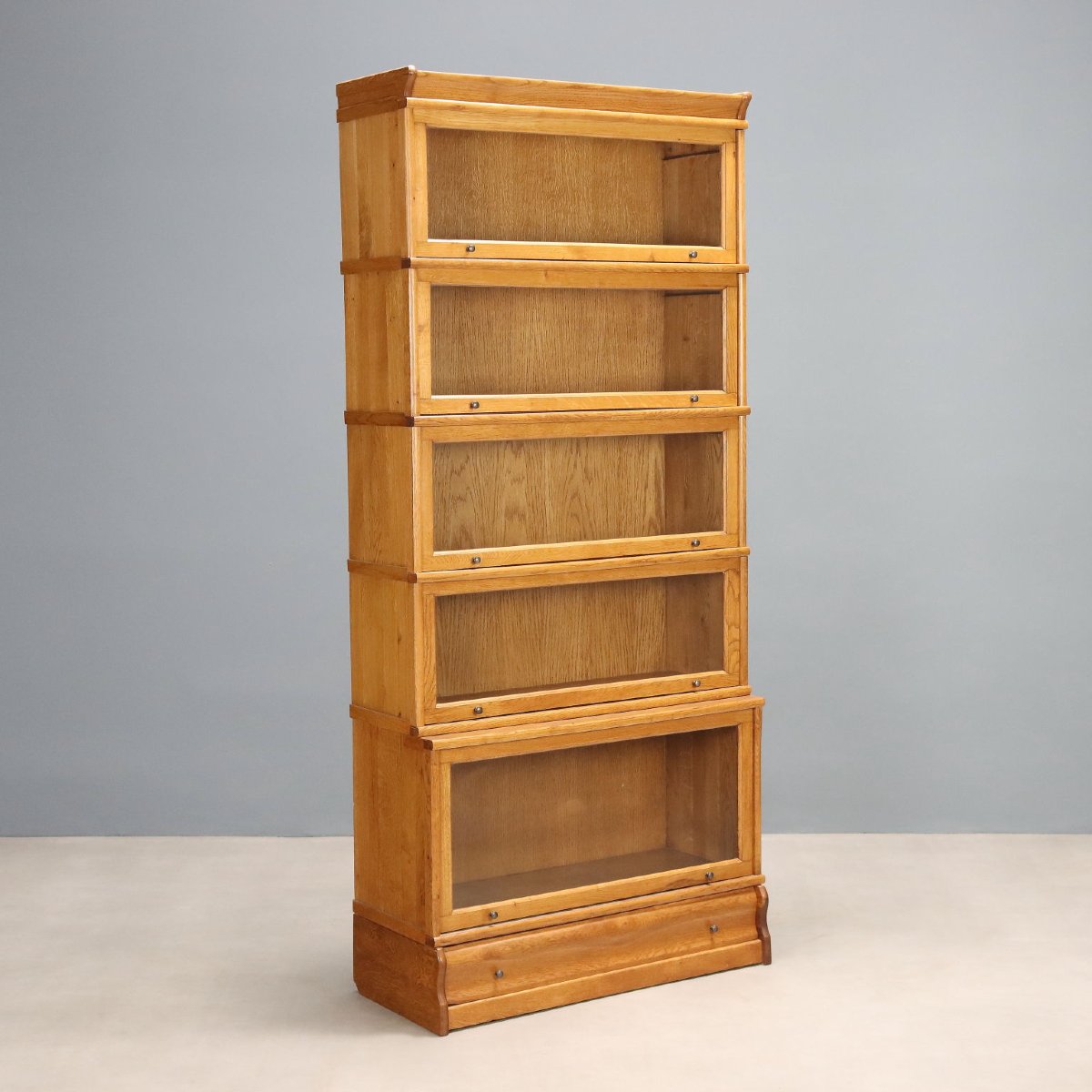 Libreria Barrister in Rovere Inghilterra XX Secolo