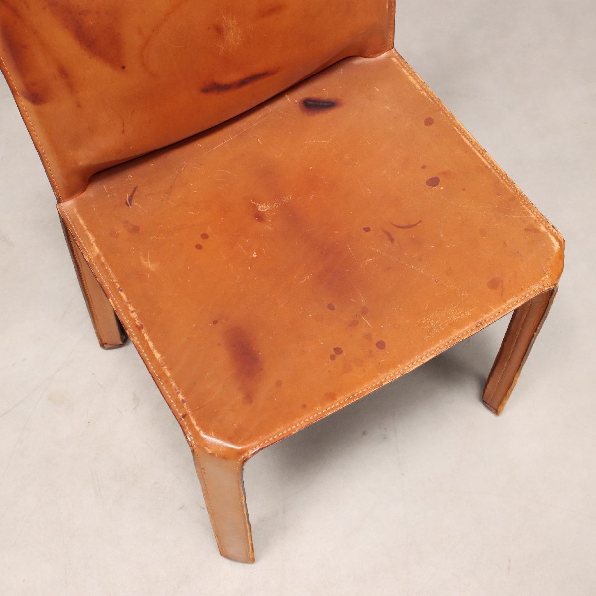 Due Sedie 'Cab 412' Color Cognac Design di Mario Bellini-photo-2