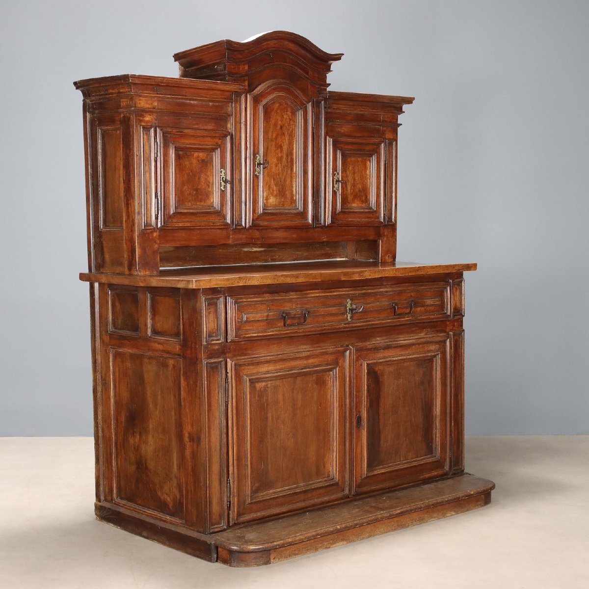 Credenza doppio Corpo Barocca in Noce Piemonte XVIII Secolo
