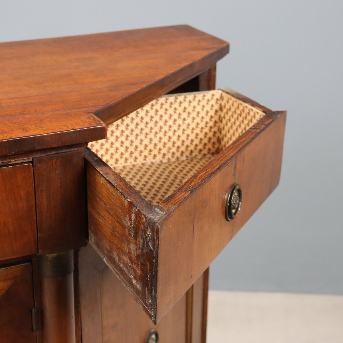 Credenza Scantonata Impero in Noce Veneto Primo Quarto XIX Secolo-photo-6
