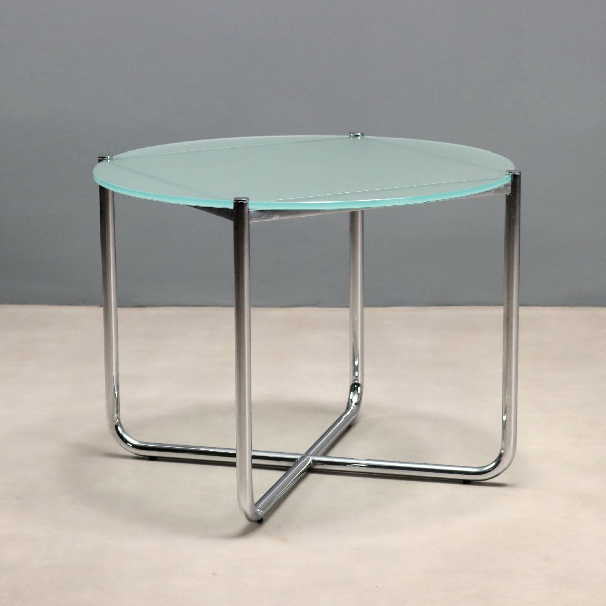 Tavolino 'E01M' di Mies van der Rohe Produzione Knoll anni '90