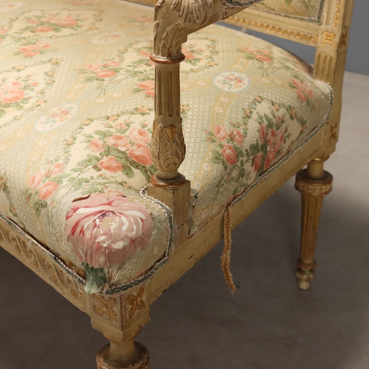 Divanetto in Stile Neoclassico con Intagli Laccati e Dorati Italia Fine XIX Secolo-photo-4