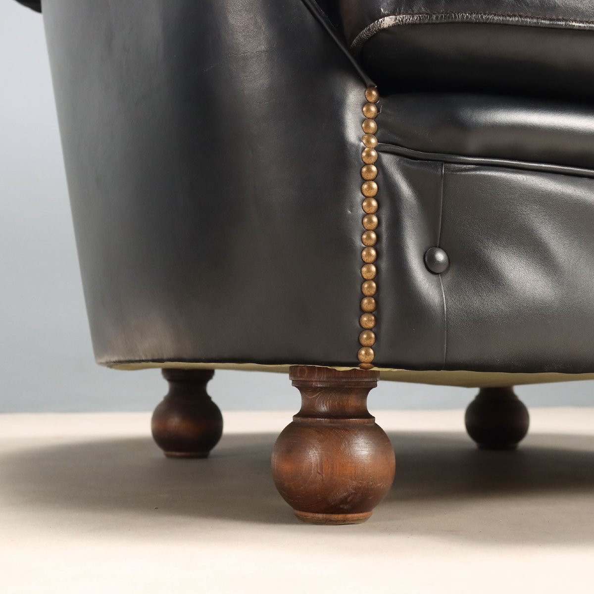 Coppia di Poltrone Chesterfield XX Secolo-photo-3