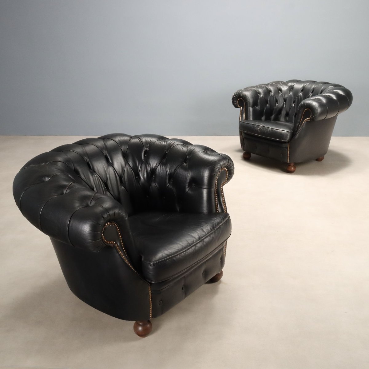Coppia di Poltrone Chesterfield XX Secolo