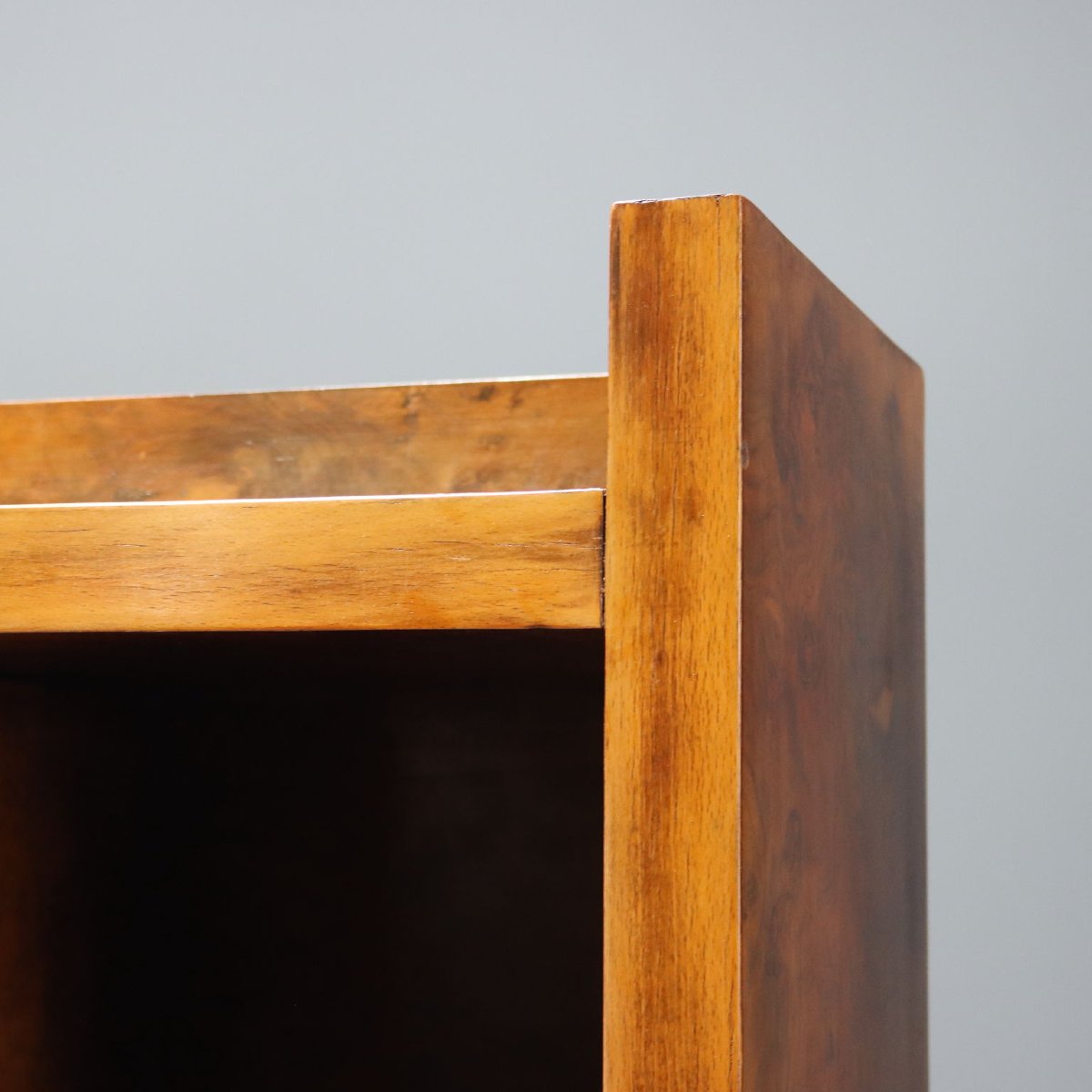 Arredo Anni '30 in Radica con Maniglie in Alluminio-photo-4